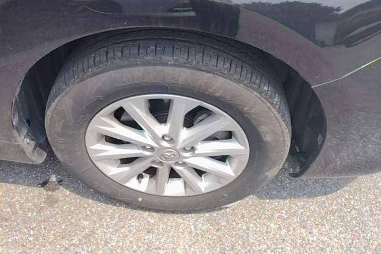 Used Toyota Camry 2015 2.0G Luxury Edition Right Front Wheel Hub
