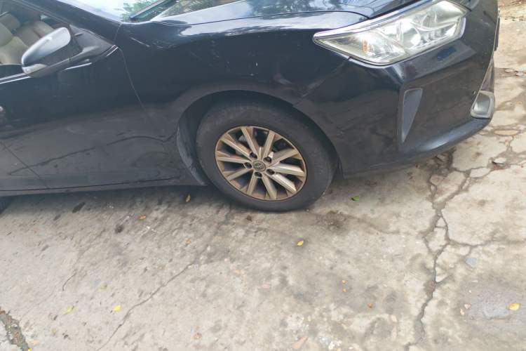 Used Toyota Camry 2015 2.0E Elite Edition Right Front Wheel Hub
