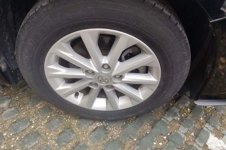 Used Toyota Camry 2015 2.0G Premier Edition Right Front Wheel Hub