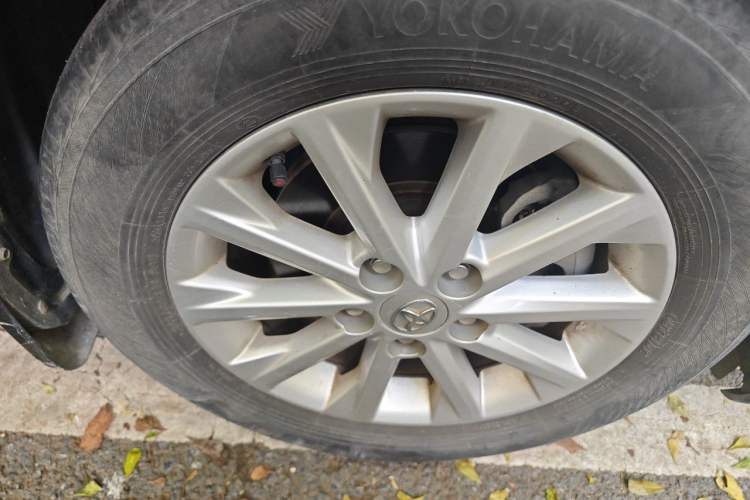 Used Toyota Camry 2015 2.0G Premier Edition Right Front Wheel Hub