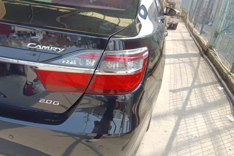 Used Toyota Camry 2015 2.0G Premier Edition Right Rear Taillight
