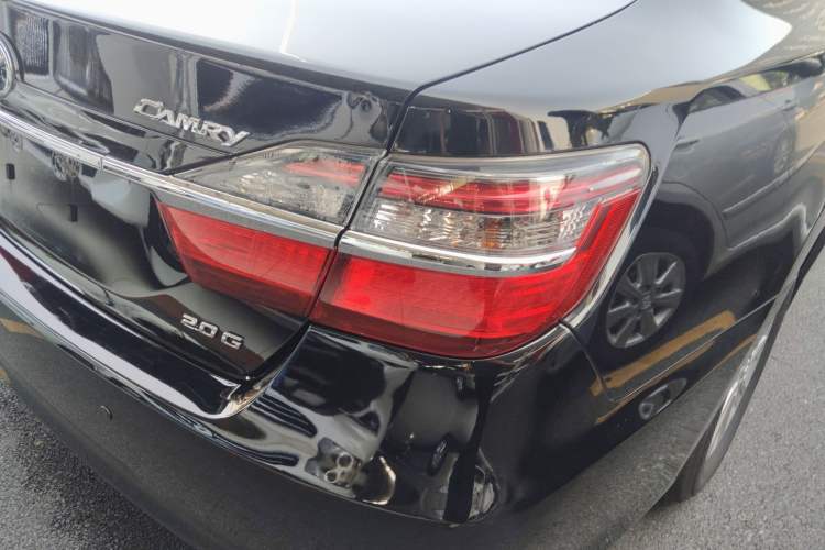 Used Toyota Camry 2015 2.0G Premier Edition Right Rear Taillight