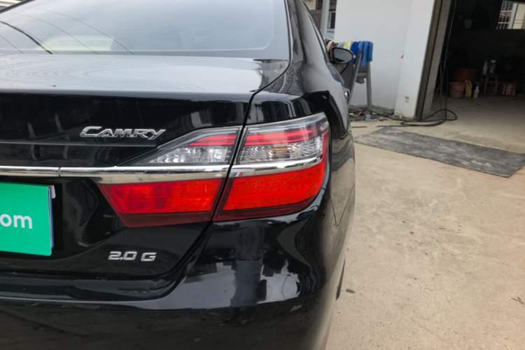 Used Toyota Camry 2015 2.0G Premier Edition Right Rear Taillight