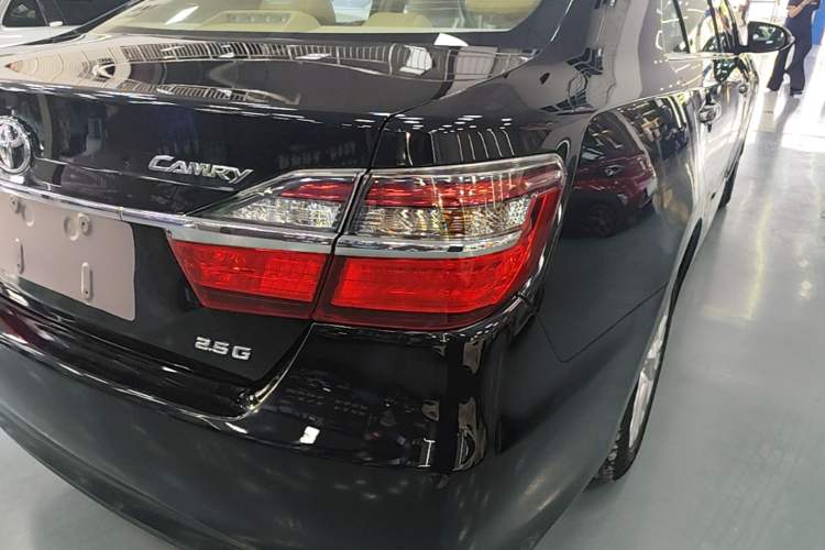 Used Toyota Camry 2015 2.5G Luxury Navigation Edition Right Rear Taillight