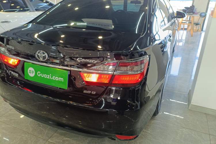 Used Toyota Camry 2015 2.0G Premier Edition Right Rear Taillight