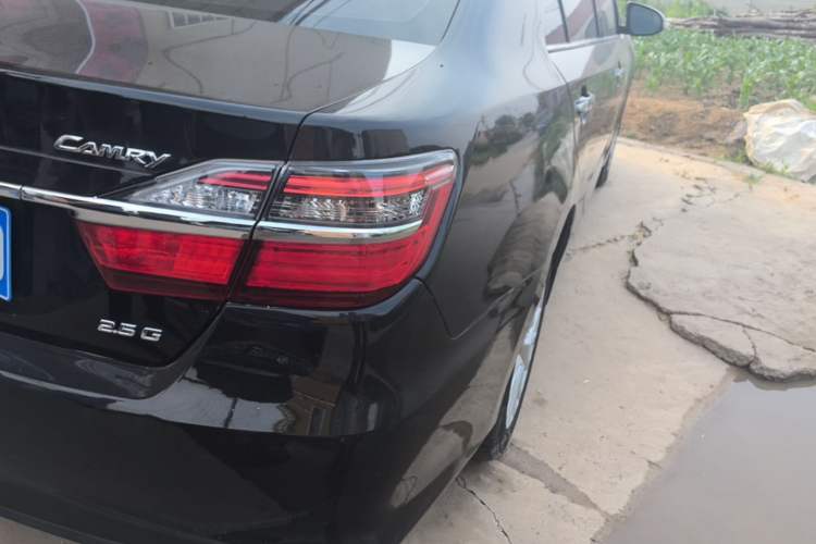 Used Toyota Camry 2015 2.5G Luxury Navigation Edition Right Rear Taillight