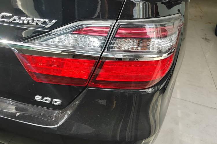 Used Toyota Camry 2015 2.0G Premier Edition Right Rear Taillight