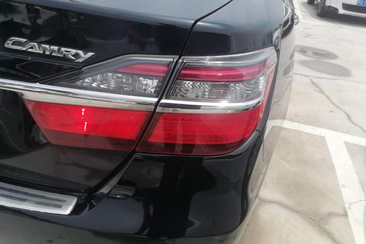 Used Toyota Camry 2015 2.0E Elite Edition Right Rear Taillight