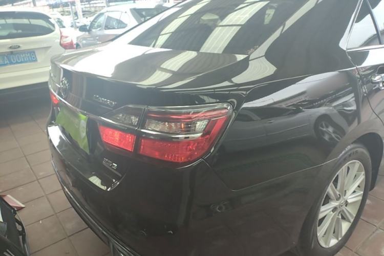 Used Toyota Camry 2015 2.0G Premier Edition Right Rear Taillight