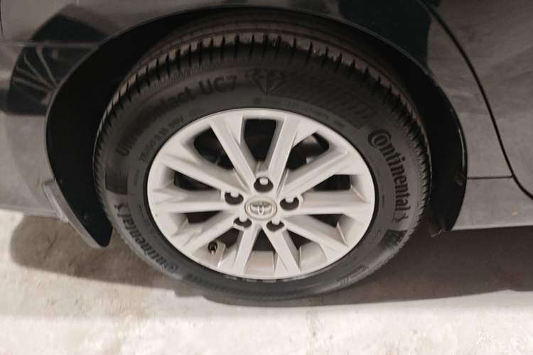 Used Toyota Camry 2015 Dual-Engine 2.5 HG Luxury Navigation Edition Right Rear Wheel Hub