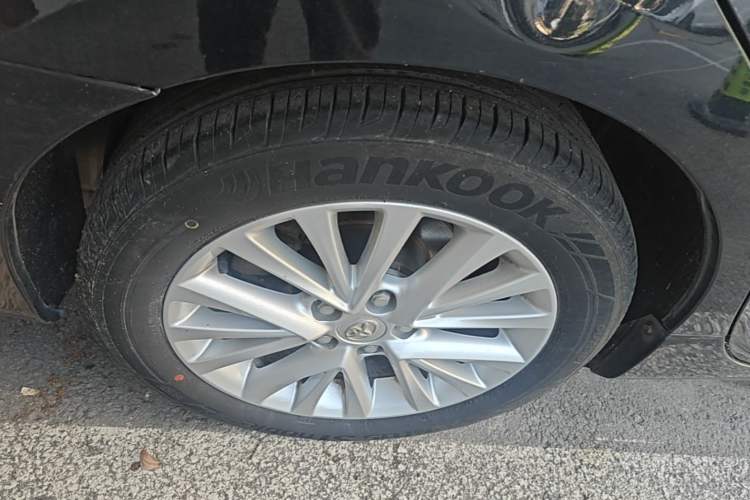 Used Toyota Camry 2015 2.5G Luxury Navigation Edition Right Rear Wheel Hub