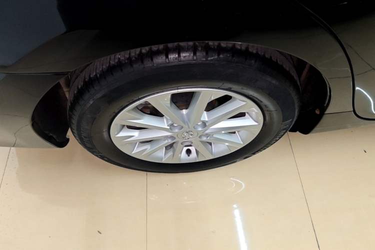 Used Toyota Camry 2015 2.0G Premier Edition Right Rear Wheel Hub
