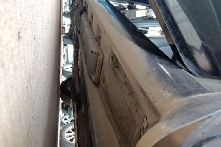 Used Toyota Camry 2015 2.0G Premier Edition Right Side Sill