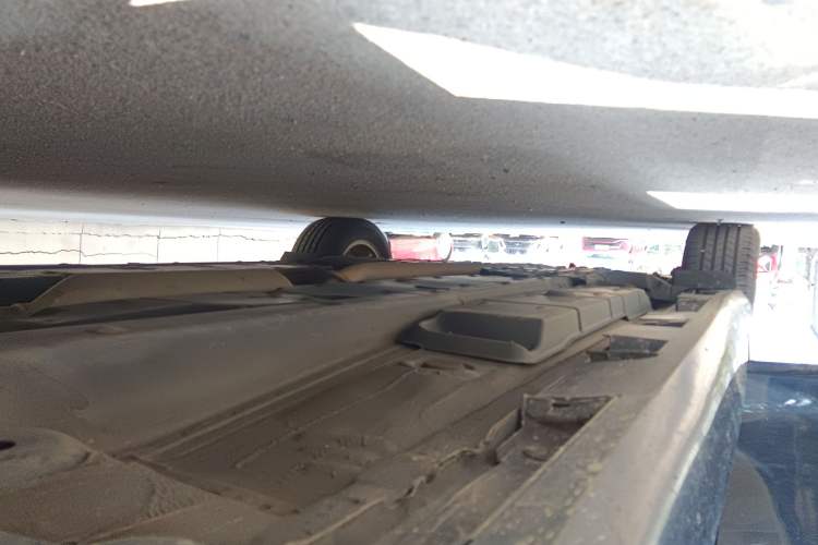 Used Toyota Camry 2015 2.0G Premier Edition Right Side Sill