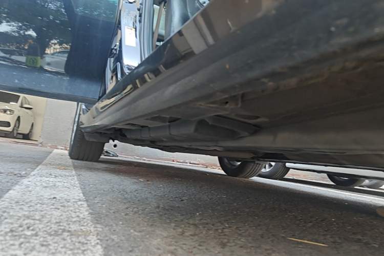 Used Toyota Camry 2015 2.5G Luxury Navigation Edition Right Side Sill