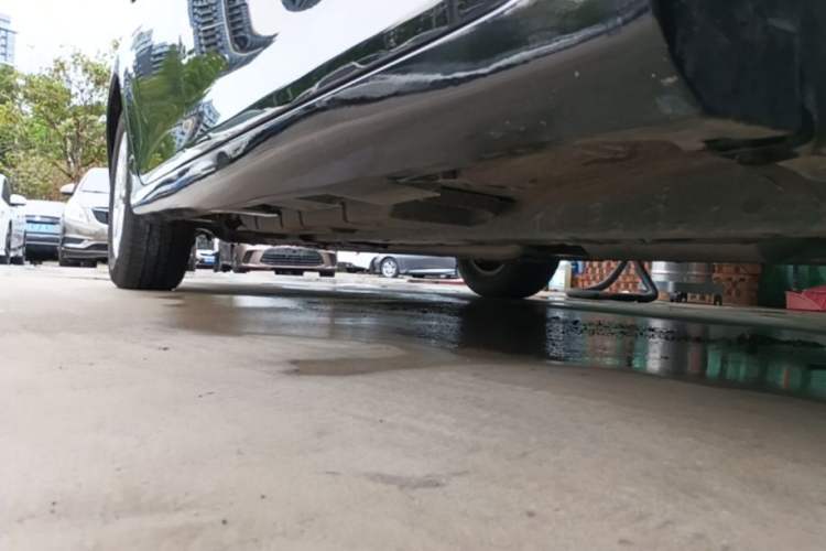 Used Toyota Camry 2015 2.0G Premier Edition Right Side Sill