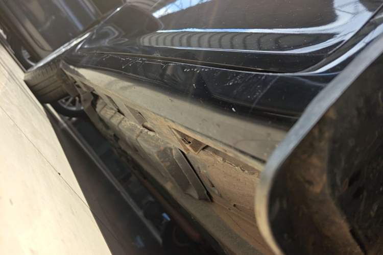 Used Toyota Camry 2015 2.0G Premier Edition Right Side Sill