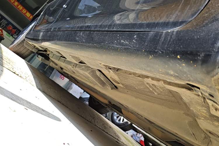 Used Toyota Camry 2015 2.0G Premier Edition Right Side Sill
