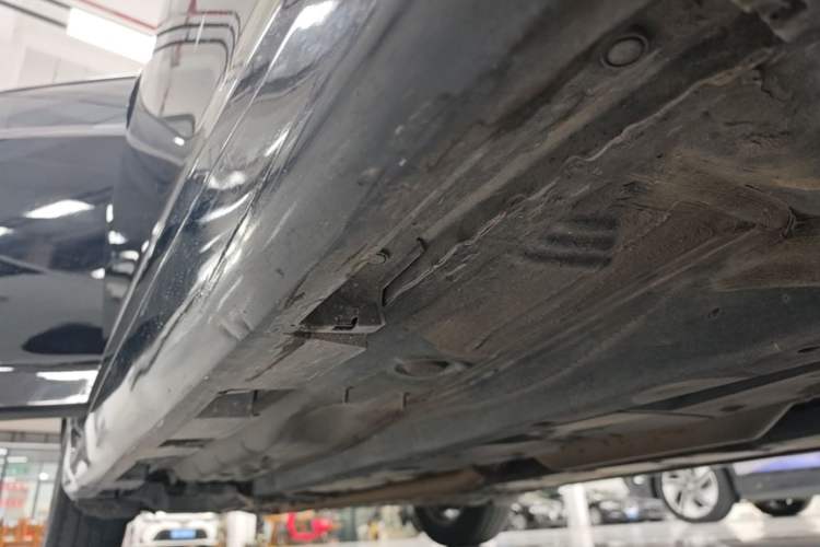 Used Toyota Camry 2015 2.0E Elite Edition Right Side Sill