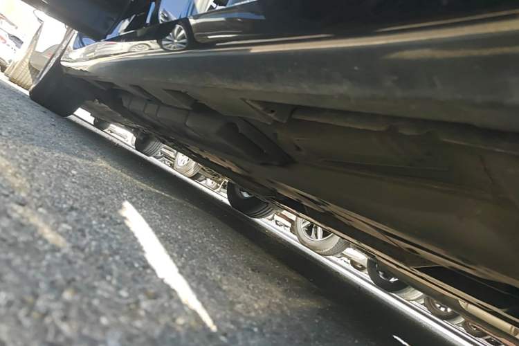 Used Toyota Camry 2015 2.0G Premier Edition Right Side Sill