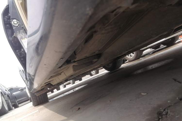 Used Toyota Camry 2015 2.0E Elite Edition Right Side Sill