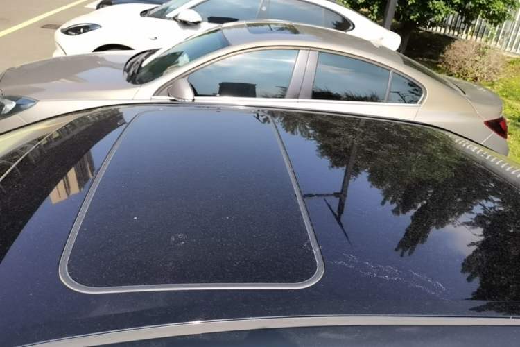 Used Toyota Camry 2015 2.0G Premier Edition Roof