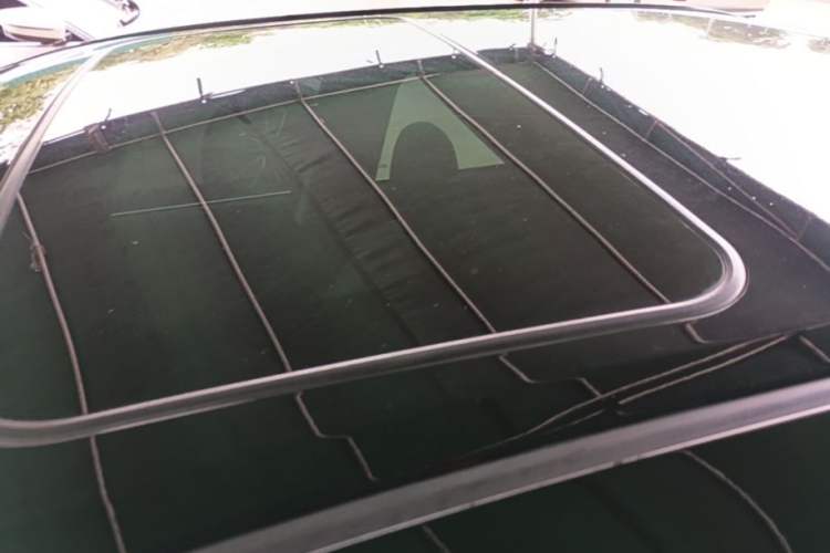 Used Toyota Camry 2015 2.0G Premier Edition Roof