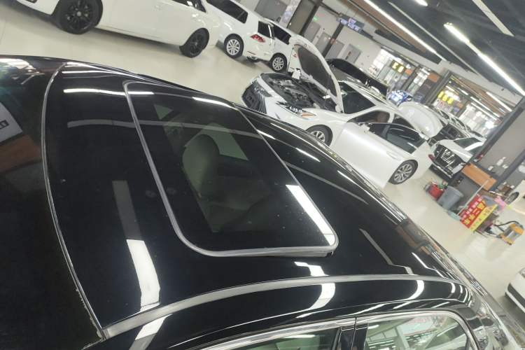 Used Toyota Camry 2015 Dual-Engine 2.5 HG Luxury Navigation Edition Roof