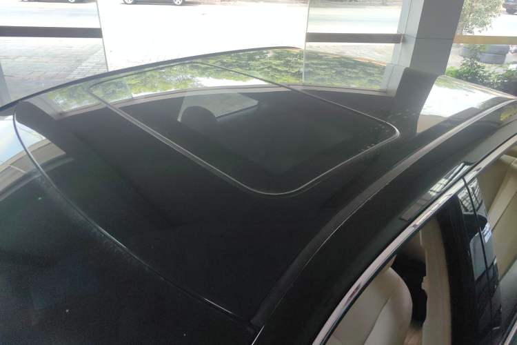 Used Toyota Camry 2015 2.0G Premier Edition Roof