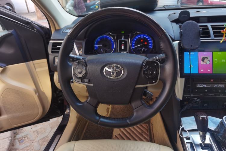 Used Toyota Camry 2015 Dual-Engine 2.5 HG Luxury Navigation Edition Steering Wheel