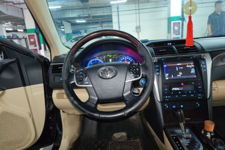 Used Toyota Camry 2015 Dual-Engine 2.5 HG Luxury Navigation Edition Steering Wheel