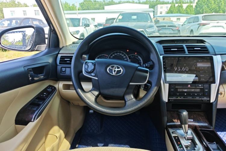 Used Toyota Camry 2015 2.0E Elite Edition Steering Wheel