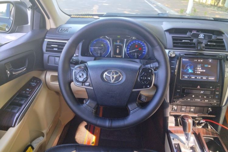 Used Toyota Camry 2015 Dual-Engine 2.5 HG Luxury Navigation Edition Steering Wheel