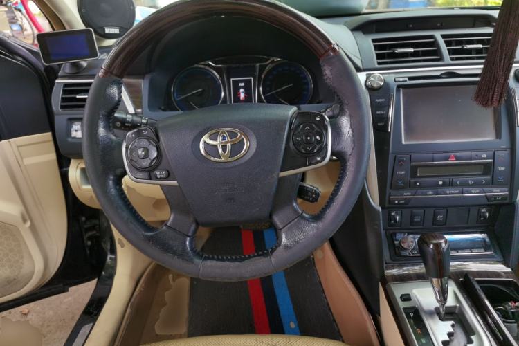 Used Toyota Camry 2015 Dual-Engine 2.5 HG Luxury Navigation Edition Steering Wheel