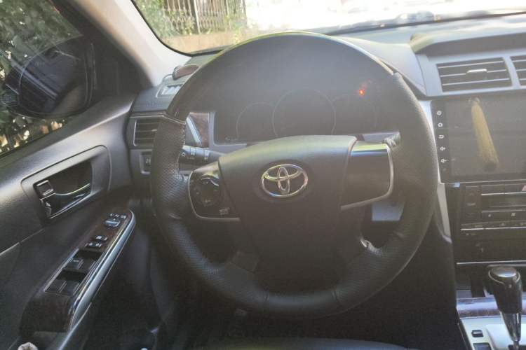 Used Toyota Camry 2015 2.0G Premier Edition Steering Wheel