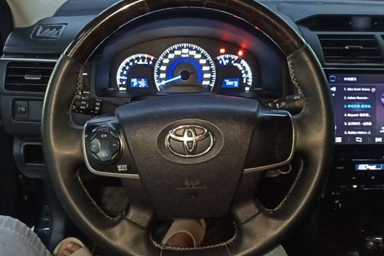 Used Toyota Camry 2015 2.0G Premier Edition Steering Wheel