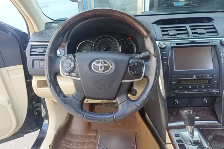 Used Toyota Camry 2015 2.5G Luxury Navigation Edition Steering Wheel
