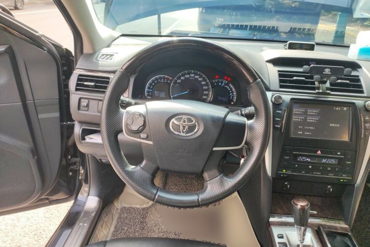 Used Toyota Camry 2015 2.0G Premier Edition Steering Wheel