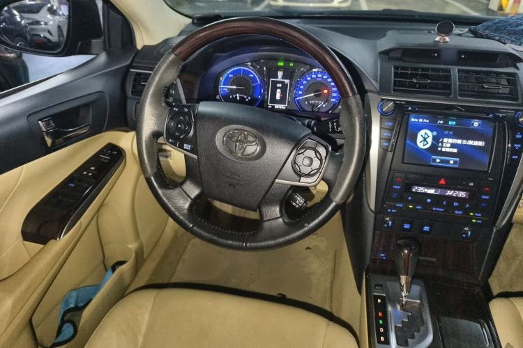 Used Toyota Camry 2015 Dual-Engine 2.5 HG Luxury Navigation Edition Steering Wheel