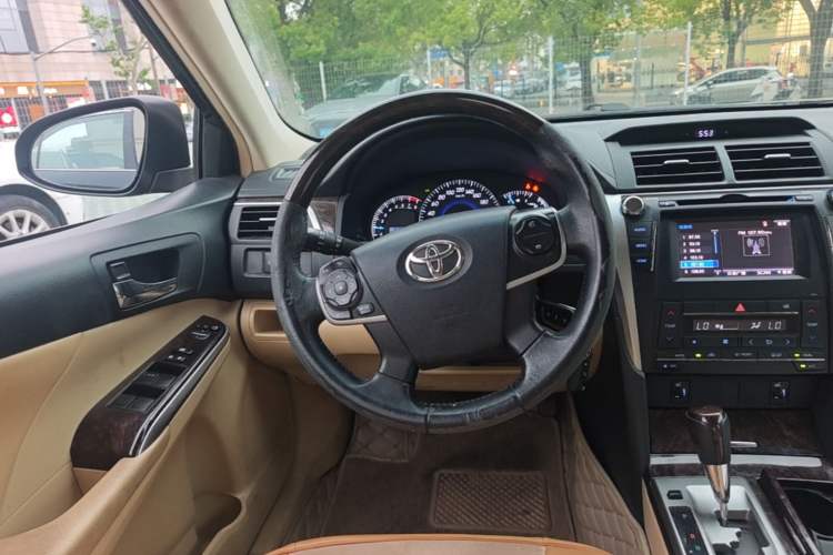 Used Toyota Camry 2015 2.0G Luxury Edition Steering Wheel