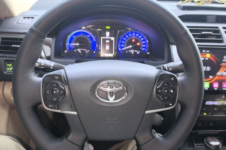 Used Toyota Camry 2015 Dual-Engine 2.5 HG Luxury Navigation Edition Steering Wheel