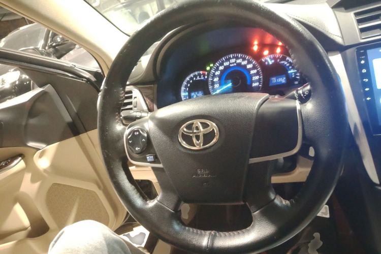 Used Toyota Camry 2015 2.0E Elite Edition Steering Wheel
