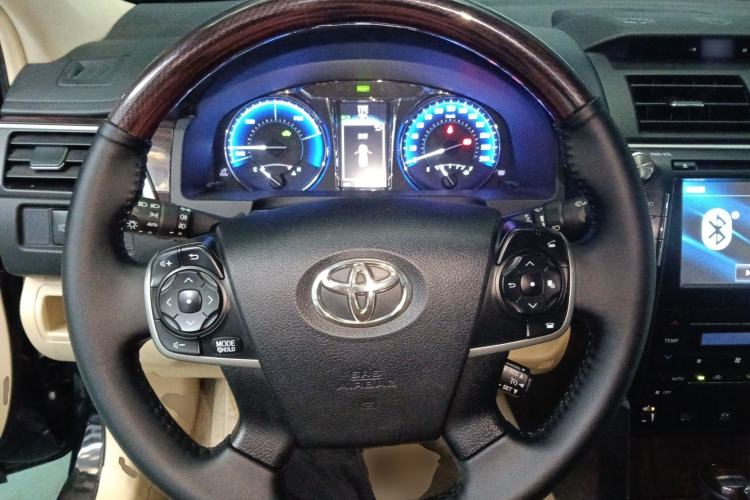 Used Toyota Camry 2015 Dual-Engine 2.5 HG Luxury Navigation Edition Steering Wheel