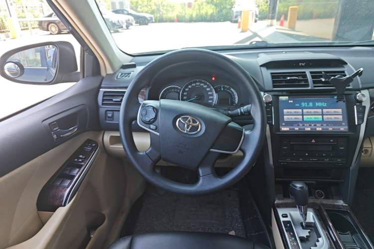 Used Toyota Camry 2015 2.0E Elite Edition Steering Wheel