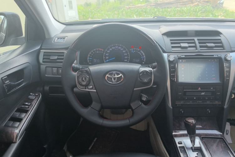 Used Toyota Camry 2015 2.5G Luxury Navigation Edition Steering Wheel