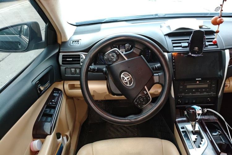 Used Toyota Camry 2015 Dual-Engine 2.5 HG Luxury Navigation Edition Steering Wheel