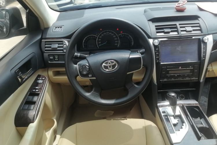 Used Toyota Camry 2015 2.0E Elite Edition Steering Wheel