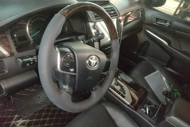 Used Toyota Camry 2015 2.0G Premier Edition Steering Wheel