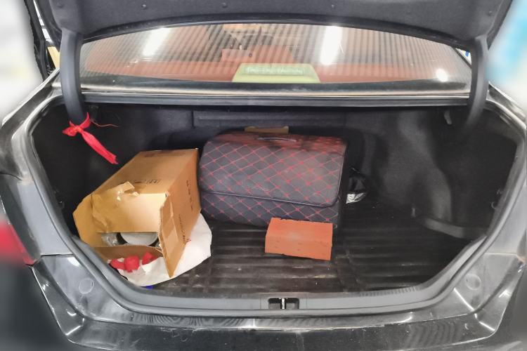 Used Toyota Camry 2015 2.0G Premier Edition Trunk