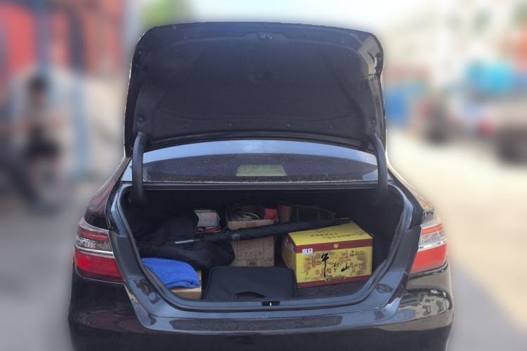 Used Toyota Camry 2015 2.5G Luxury Navigation Edition Trunk